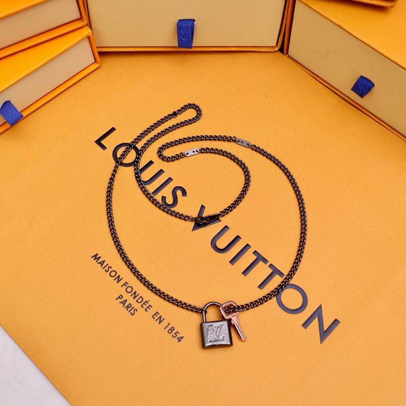 LV Necklace 03lyr490